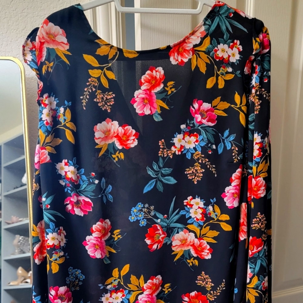 Floral top